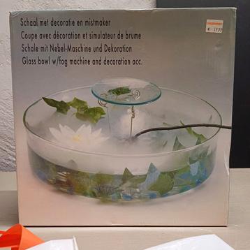 SCHAAL MET DECORATIE MISTMAKER MISTMACHINE beschikbaar voor biedingen