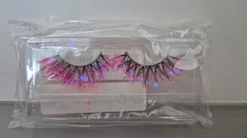 NIEUW! ROZE NEP WIMPERS GLOW IN THE DARK beschikbaar voor biedingen