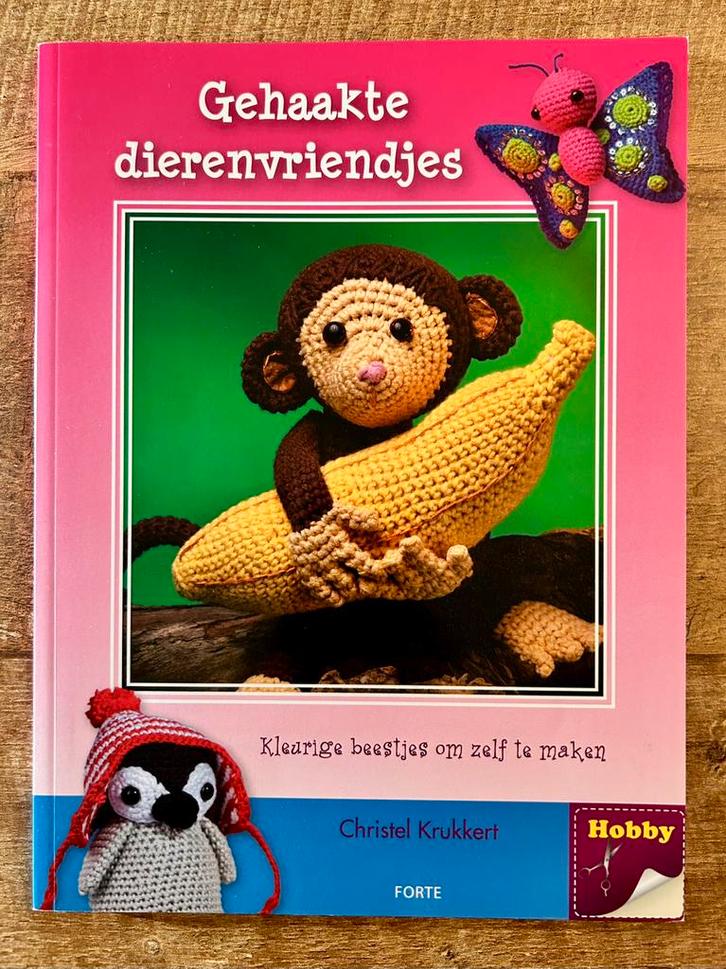 Gehaakte dierenvriendjes - Christel Krukkert, Hobby en Vrije tijd, Breien en Haken, Zo goed als nieuw, Breien of Haken, Patroon of Boek