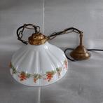 Vintage hanglamp glas met afbeelding rode besjes, Huis en Inrichting, Lampen | Hanglampen, Ophalen, Gebruikt, Glas, Minder dan 50 cm