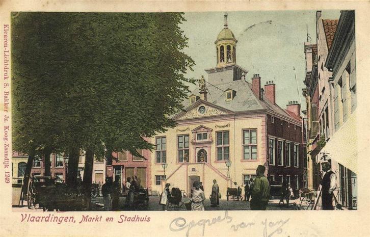 Vlaardingen, Markt en Stadhuis - 1903 gelopen, Verzamelen, Ansichtkaarten | Nederland, Ongelopen, Zuid-Holland, Voor 1920, Verzenden