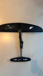F-one sk8 850 met 161 carving stab, Watersport en Boten, Ophalen, Zo goed als nieuw, Wingsurf-board