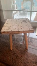 Wit oud krukje / bijzet tafel, Minder dan 45 cm, Minder dan 55 cm, Gebruikt, Vierkant