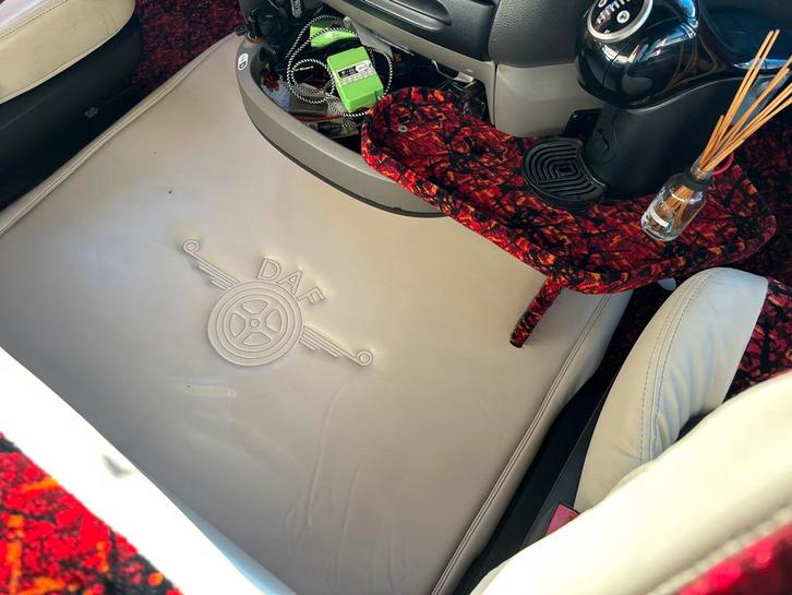 Motortunnelhoes DAF 105/106 + koffietafel, Auto-onderdelen, Vrachtwagen-onderdelen, DAF, Interieur en Bekleding, Gebruikt, Ophalen