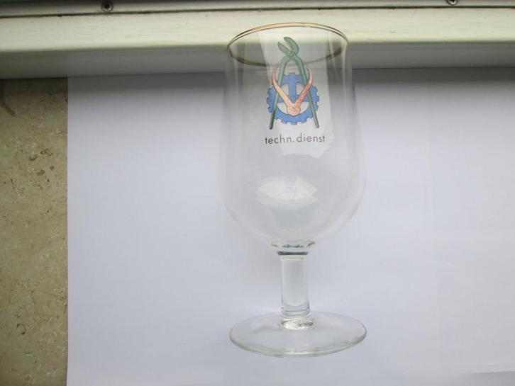 techn dienst technische dienst glas op voet, Verzamelen, Militaria | Algemeen, Landmacht, Kunstobject, Nederland, Ophalen of Verzenden