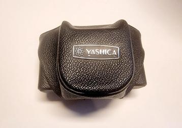 Oude lederen Yashica cameratas. Voor 35 serie. beschikbaar voor biedingen