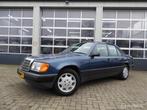 Mercedes 200-500 300 E , TOP STAAT, Auto's, Automaat, Gebruikt, Overige modellen, Blauw