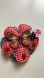 Mooie vlinder bloem broche - nieuw, Ophalen of Verzenden, Nieuw, Overige materialen