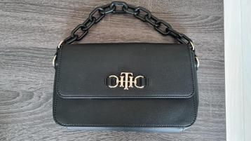 Tommy Hilfiger tas beschikbaar voor biedingen