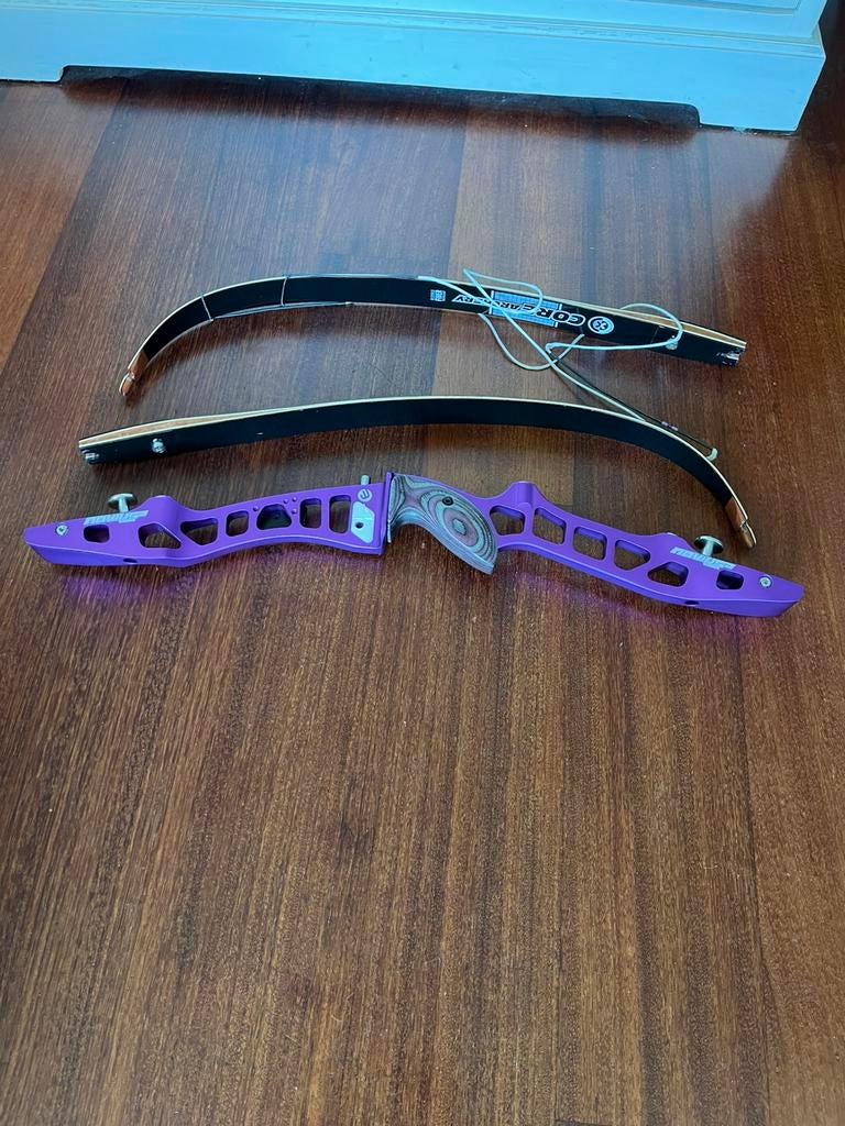 Recurve boog met toebehoren linkshandig, Ophalen, Zo goed als nieuw, Complete set