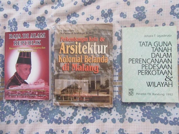 3 bijzondere boeken uit Indonesie / Nederlands Indie, Boeken, Geschiedenis | Wereld, Gelezen, Azië, Ophalen