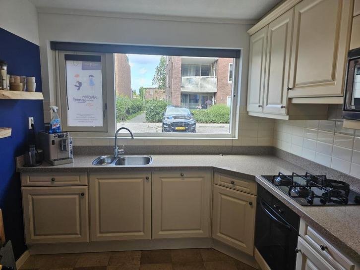 Inbouwkeuken L-vorm, Huis en Inrichting, Keuken | Complete keukens, Gebruikt, Hoekkeuken, Crème, Composiet, Ophalen