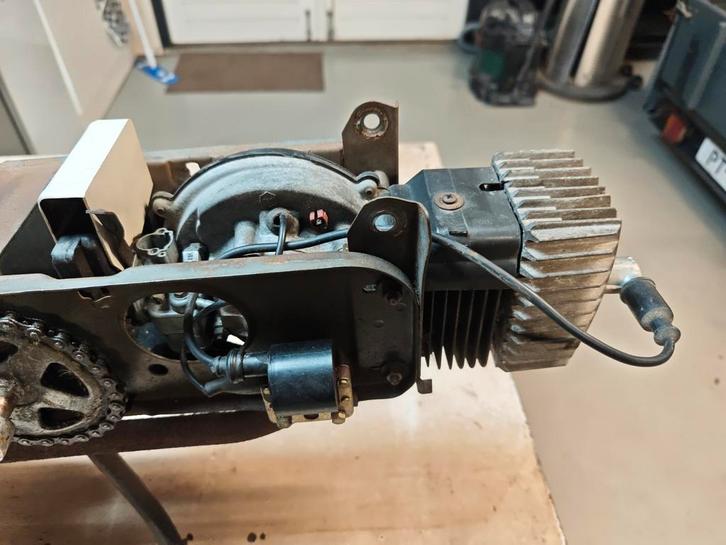 Vespa ciao oldtimer blok compleet met vario, Fietsen en Brommers, Brommeronderdelen | Algemeen, Gebruikt, Blok, Ophalen of Verzenden