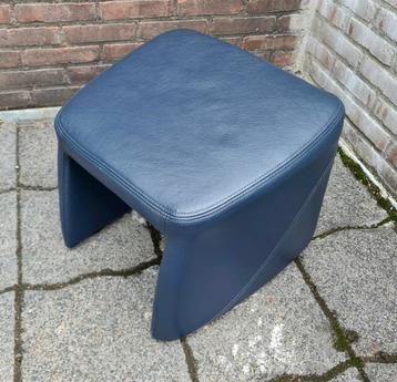 Lederen Poef / Kruk - donkerblauw / grijsblauw zgan uniek  beschikbaar voor biedingen