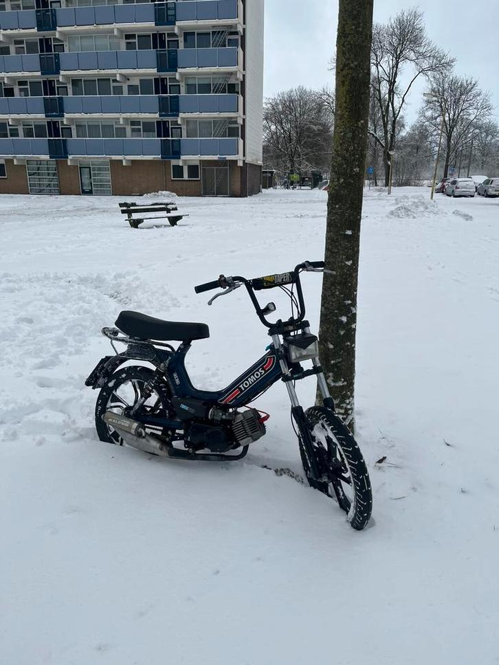 Tomos a35 65cc, Fietsen en Brommers, Brommers | Tomos, Zo goed als nieuw, Standard, Maximaal 25 km/u, Ophalen