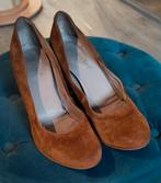Bruine pumps Moccio maat 41, Kleding | Dames, Schoenen, Ophalen of Verzenden, Zo goed als nieuw, Bruin
