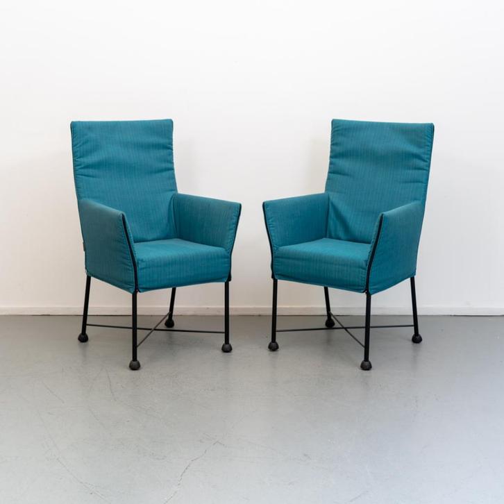 2x Montis Chaplin eetkamerstoelen - blauwe stof, Huis en Inrichting, Stoelen, Zo goed als nieuw, Stof, Blauw, Ophalen of Verzenden
