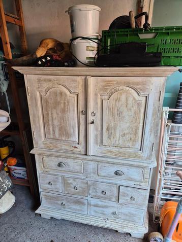 Vintage Whitewash Kast - Kleding/TV/Opberg beschikbaar voor biedingen