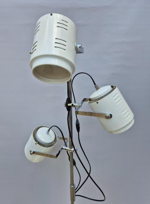 Vintage vloerlamp - Herda - Jaren 70, Huis en Inrichting, Lampen | Vloerlampen, Zo goed als nieuw, 150 tot 200 cm, Metaal, Ophalen of Verzenden