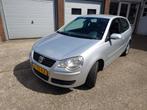 Volkswagen Polo 1.4-16V Optive, Airco, Nieuwe Apk, Voorwielaandrijving, Stof, Gebruikt, Zwart