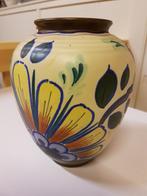 Plateel vaas Elly 704 Gouda Plateel Holland Hoogte 16,5 cm, Antiek en Kunst, Ophalen of Verzenden