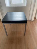 Gratis tafeltje met beschadigingen, Huis en Inrichting, Tafels | Bijzettafels, Minder dan 55 cm, Gebruikt, Vierkant, Hout