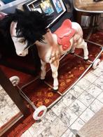 Oude Hobbelpaard met Wielen, Ophalen, Gebruikt