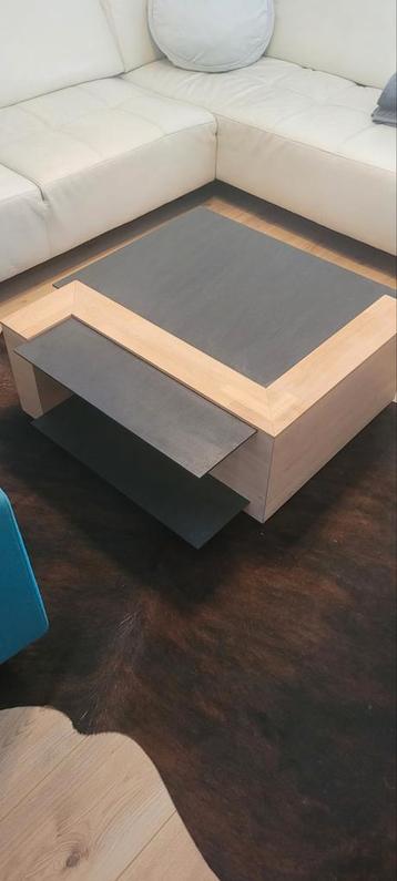 Stijlvolle salontafel met opbergruimte beschikbaar voor biedingen