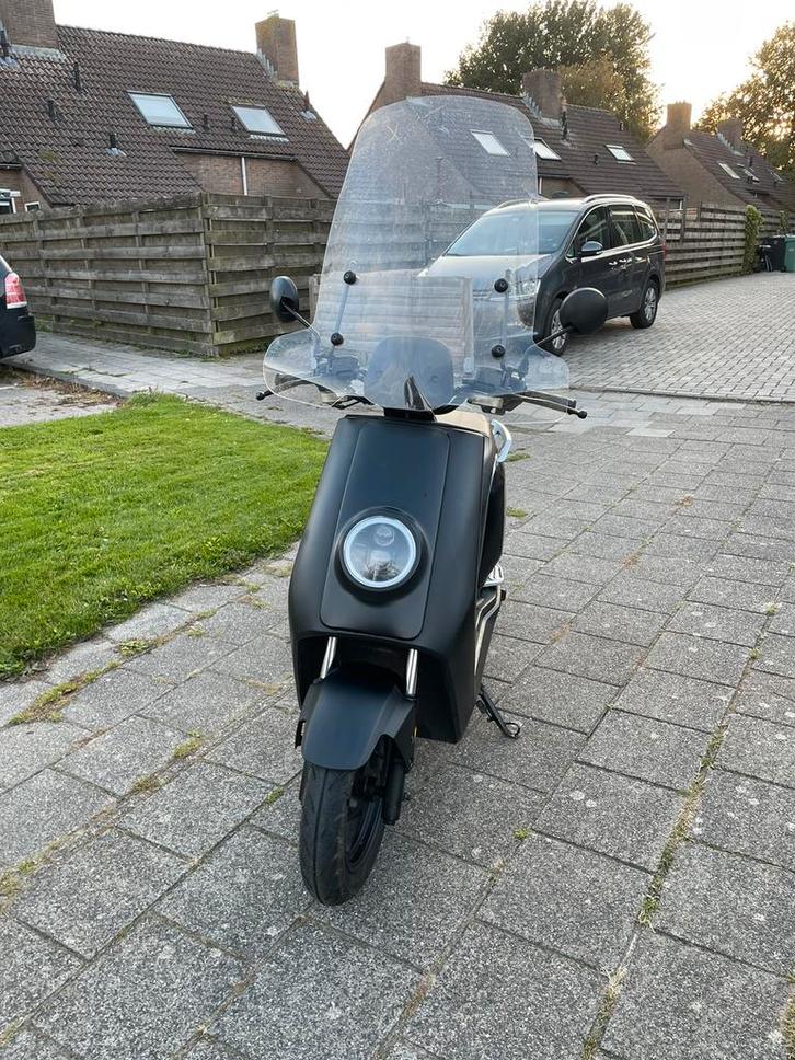 Niu N1S/Civic 2017 E-scooter, Fietsen en Brommers, Snorfietsen en Snorscooters, Zo goed als nieuw, Overige merken, Elektrisch