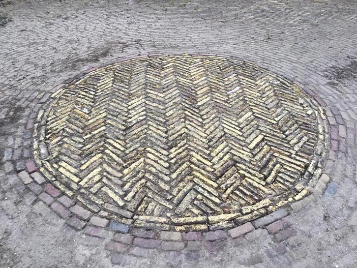 * Partij HELE MOOI ijsselsteentje, boerengeeltjes 8 a 9m2 *, Tuin en Terras, Tegels en Klinkers, Gebruikt, Klinkers, Beton, 5 tot 10 m²