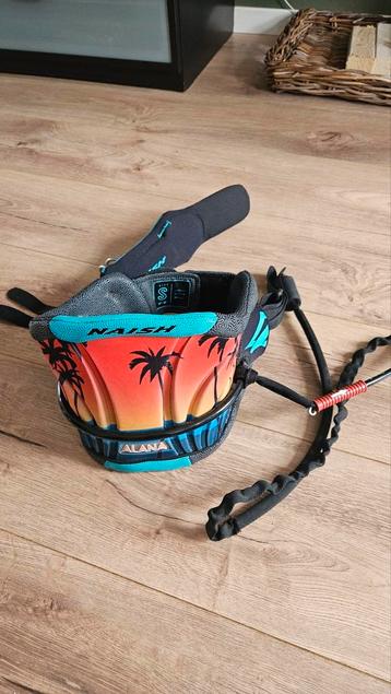 Naish alana. Maat S. Nooit in t water geweest beschikbaar voor biedingen