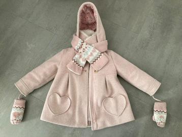 Rose gevoerde jas + muts/sjaal/handschoenen in prima staat beschikbaar voor biedingen