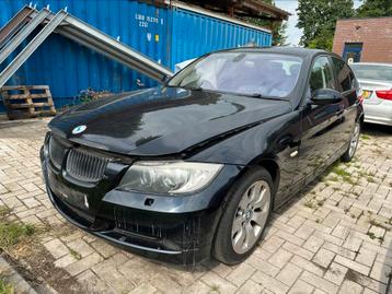 BMW 3 serie e90 sedan in onderdelen N43 Carbon Schwarz beschikbaar voor biedingen