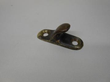 Bronzen haakbeugel beschikbaar voor biedingen