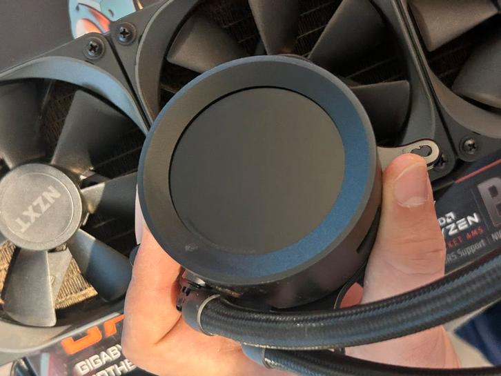 NZXT KRAKEN Z73 waterkoeler, Computers en Software, Processors, Zo goed als nieuw, 4 Ghz of meer, Ophalen of Verzenden