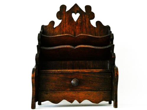 Houtgesneden buro bureau organizer brievenhouder met hartje, Antiek en Kunst, Antiek | Kantoor en Zakelijk, Ophalen of Verzenden