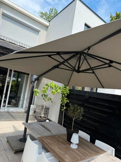 Paracol Palermo 300x300 muisgrijs incl voet, Tuin en Terras, Parasols, Zo goed als nieuw, Zweefparasol, 3 tot 4 meter, Kantelbaar
