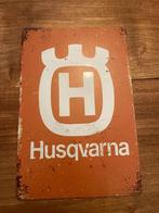 Husqvarna metalen reclamebord / wandbord (old Look), Verzamelen, Merken en Reclamevoorwerpen, Reclamebord, Nieuw, Ophalen of Verzenden