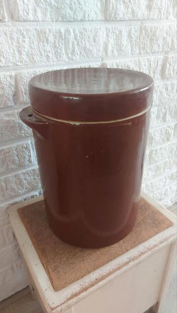 Grote oude olijven pot met deksel keramiek 33cm beschikbaar voor biedingen