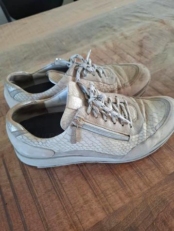 Durea Sneakers Maat 40,5/7 K beschikbaar voor biedingen