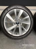 17” originele Volkswagen Golf ‘Gavia’ velgen + winterbanden, Auto-onderdelen, Banden en Velgen, 205 mm, 17 inch, Banden en Velgen