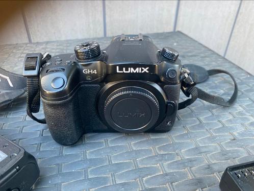 Mooie en goede Panasonic Lumix GH4 body met batterygrip, Audio, Tv en Foto, Fotocamera's Digitaal, Gebruikt, Overige Merken, Geen optische zoom
