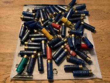 60 nette lege hulzen kaliber 12 (voor de jacht gebruikt). beschikbaar voor biedingen