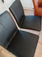 2 eetkamerstoelen, gebruikt, maar nog redelijke staat, Huis en Inrichting, Ophalen, Gebruikt, Zwart, Twee