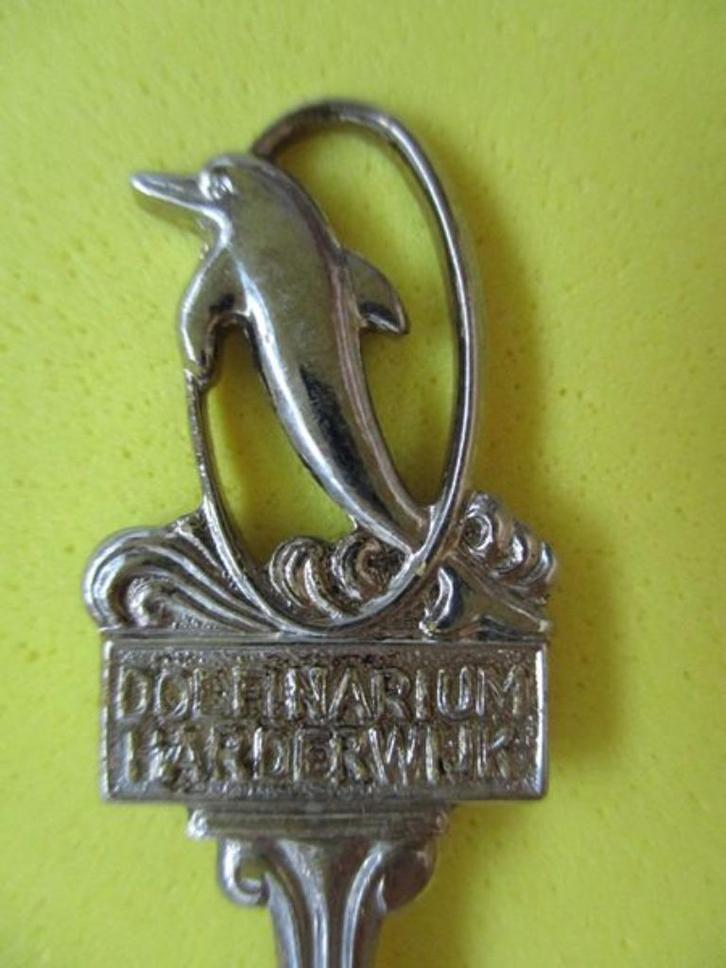 (A1211) Harderwijk Dolfinarium, Verzamelen, Porselein, Kristal en Bestek, Gebruikt, Bestek, Ophalen of Verzenden