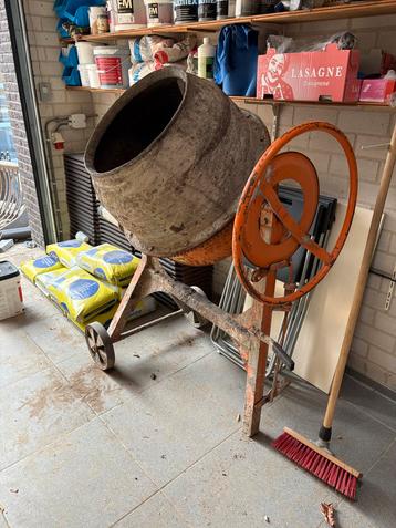Betonmolen te koop - 0638553070 beschikbaar voor biedingen