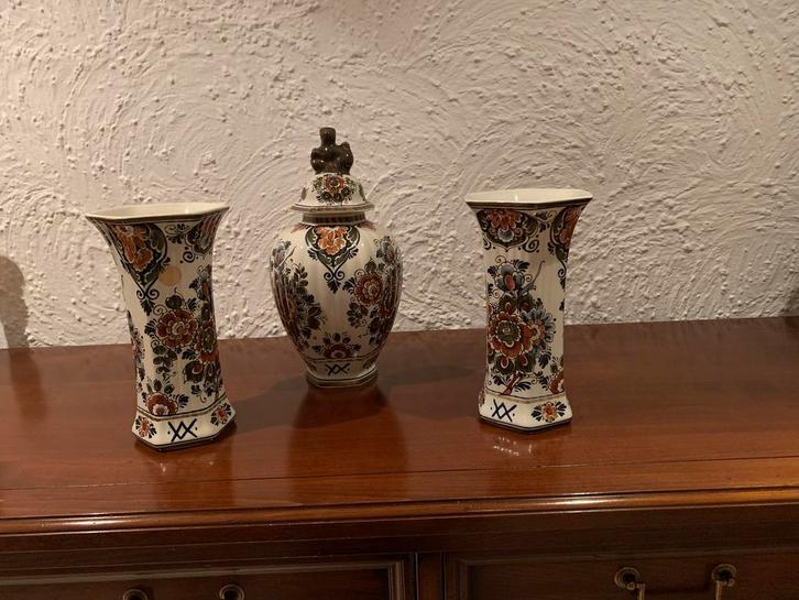 Delfts polychroom kaststel, Antiek en Kunst, Antiek | Vazen, Ophalen