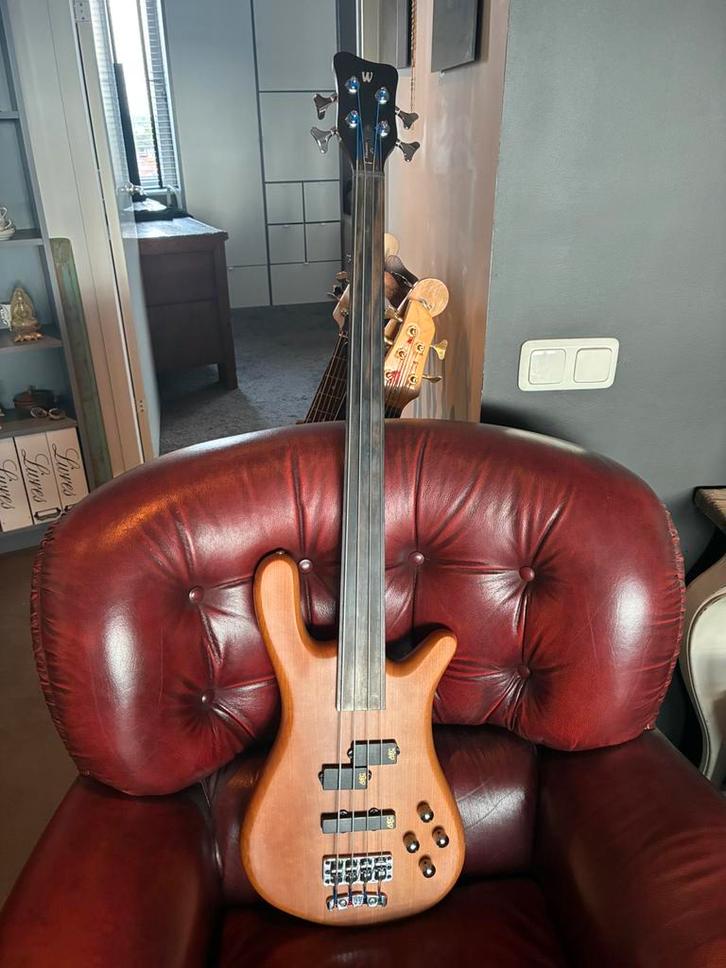 Warwick Streamer Fretless Pro Series GPS Teambuild 4, Muziek en Instrumenten, Snaarinstrumenten | Gitaren | Elektrisch, Zo goed als nieuw