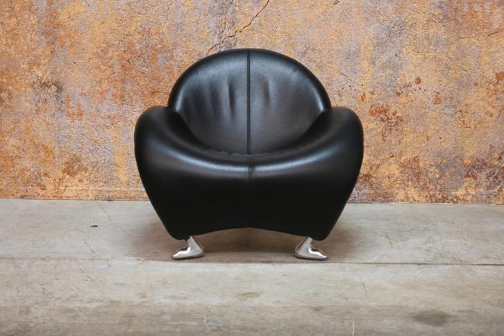 ZGANieuw zwarte leren Leolux Papageno design fauteuil, Huis en Inrichting, Fauteuils, Zo goed als nieuw, Leer, Metaal, 75 tot 100 cm