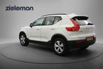 Volvo XC40 1.5 T2 Momentum Core - Cruise, Auto's, Gebruikt, Euro 6, Wit, Bedrijf
